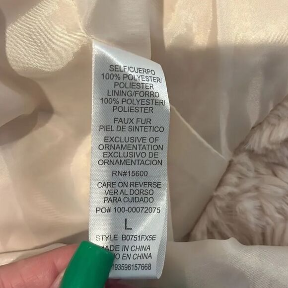 Democracy Ivory faux fur open jacket with pockets, L! - Picture 9 of 10